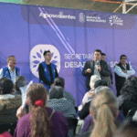 👉🎙Este año construimos 100 cuartos adicionales, entregamos 7 mil calentadores solares, 709 tinacos, 856 apoyos de material, 560 cubetas de impermeabilizante y mil 253 láminas 💪🏻